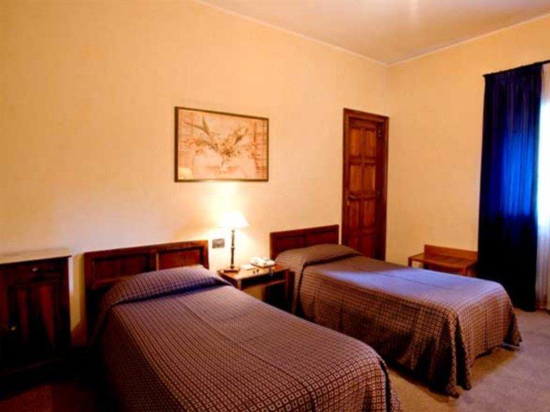 רומא Hotel Columbus מראה חיצוני תמונה