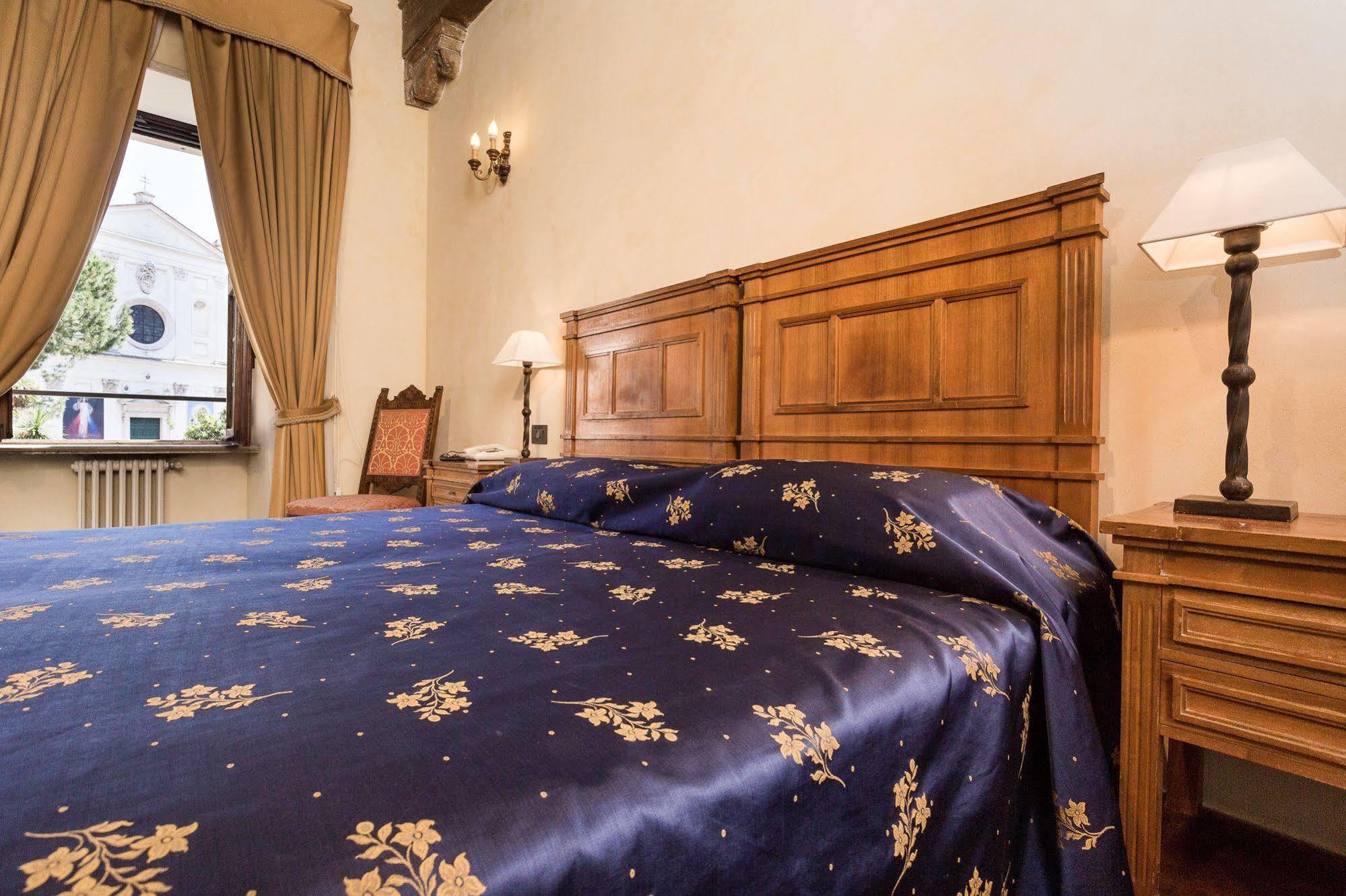 רומא Hotel Columbus מראה חיצוני תמונה